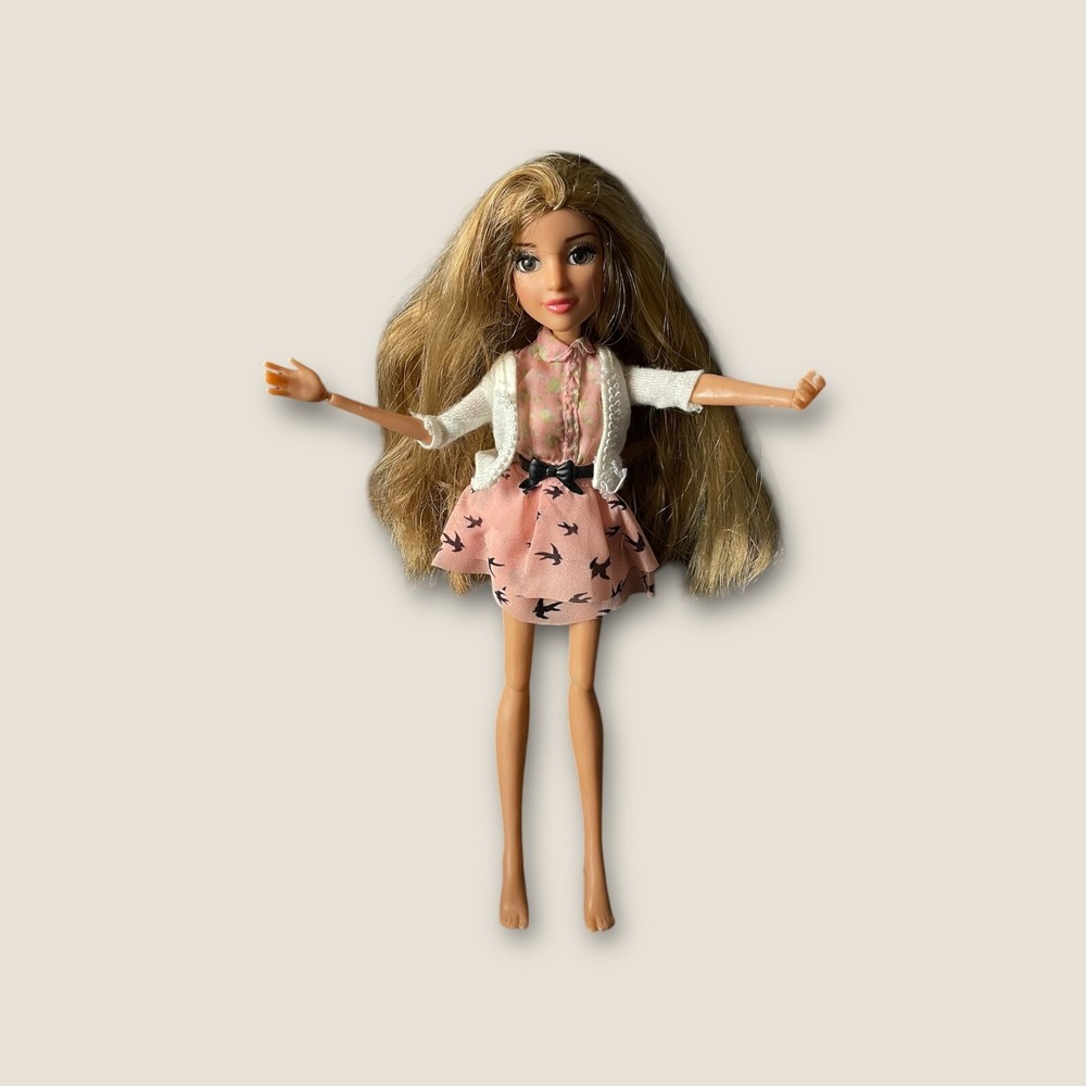 MGA Project MC2 Adrienne's Volcano Doll Rooted Eyelashes Inset‎ Eyes